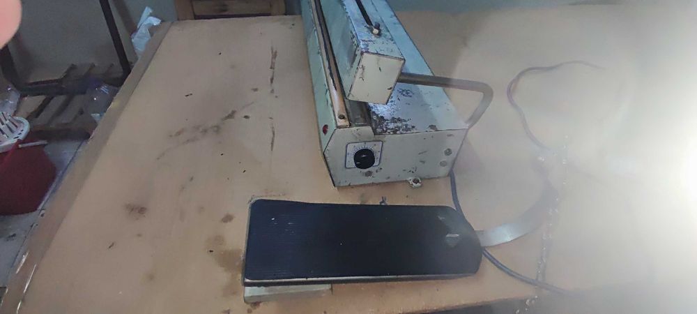 Maquina de soldar sacos plasticos usada