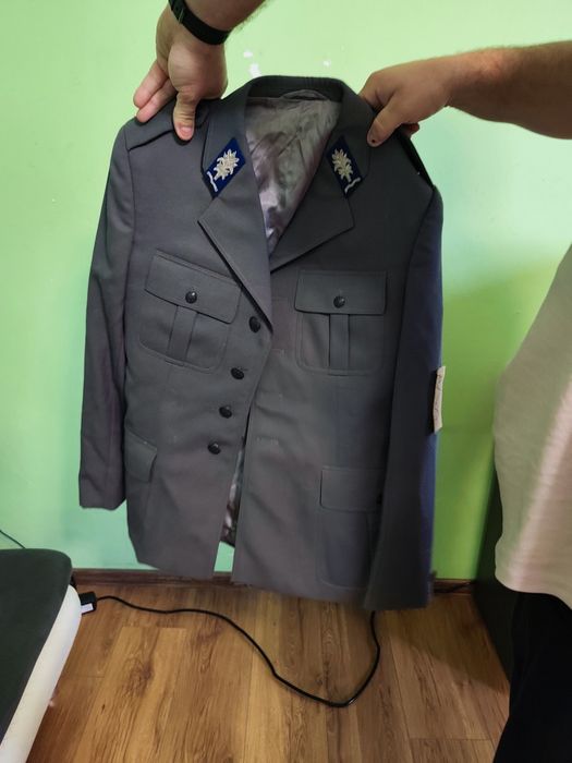 Mundur Milicji Obywatelskiej MO PRL – oryginał, stan idealny, komplet