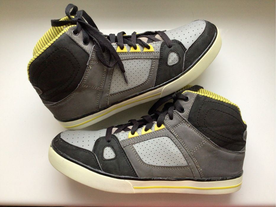 Хайтопи чоловічі Victory 43 розмір.