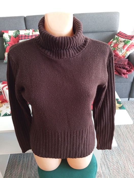 Brązowy golf damski