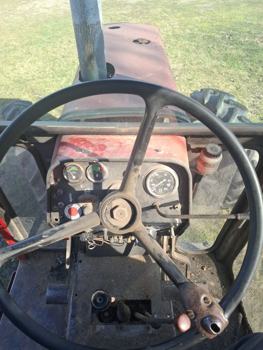 Ciągnik Massey Ferguson 595