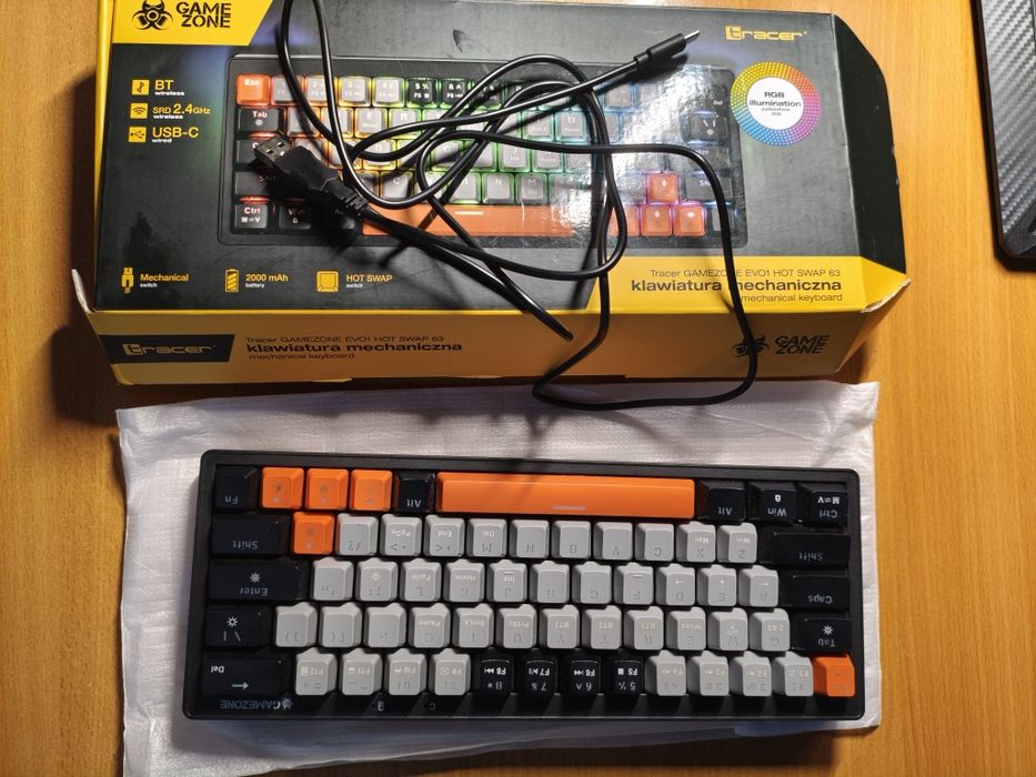Bezprzewodowa klawiatura mechaniczna Tracer Evo1 Hot Swap 63