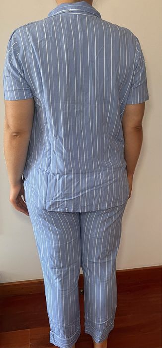 Pijama azul às riscas da Lefties