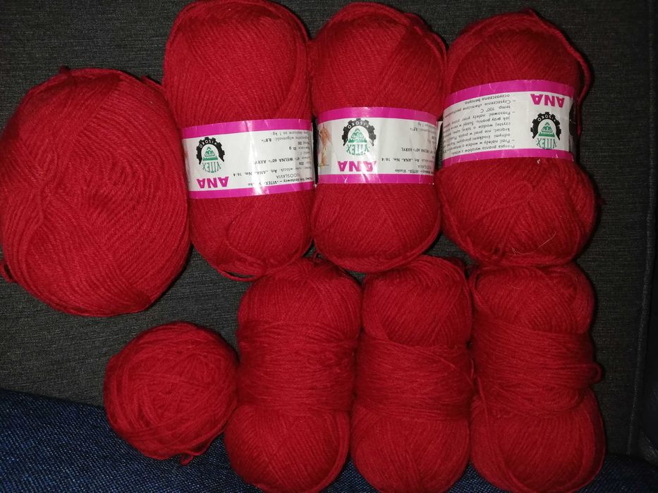 Włóczka jugosł.  370g, 40% wełna, 60 % akryl, miękka, miła w dotyku