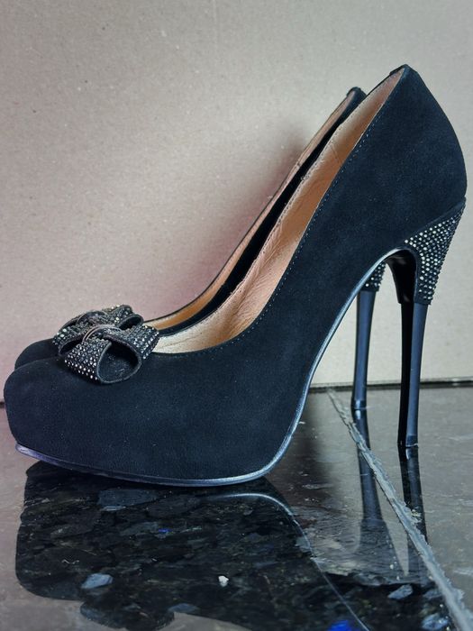 Замшеві туфлі 36 розмір