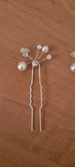 Biżuteria ślubna do włosów