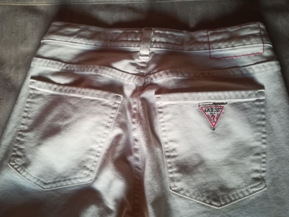 Calças GUESS nº34 em ótimas condições