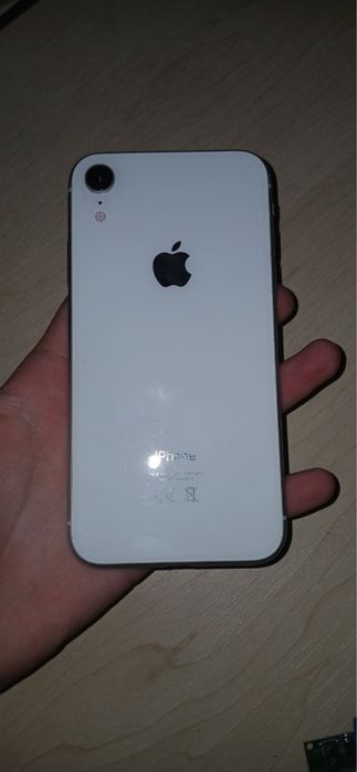 Продам iPhone Xr 64 гб