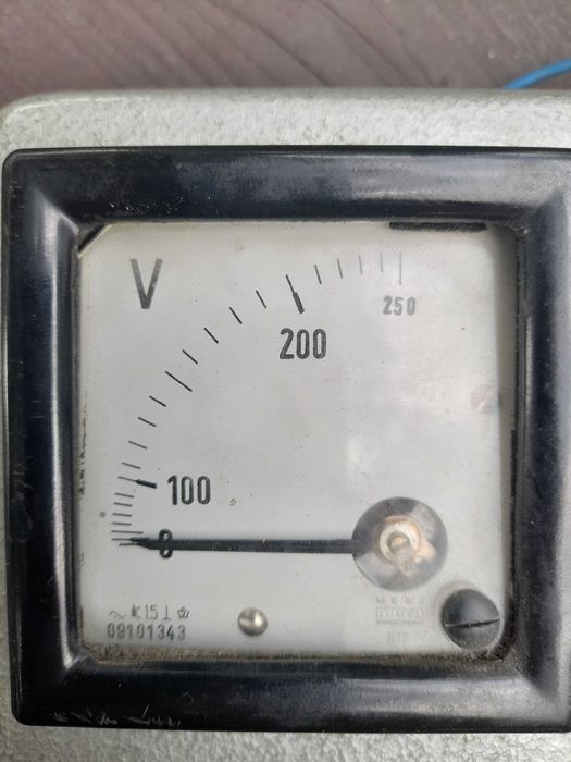 Woltomierze analogowe zestaw 2szt z potencjometrami