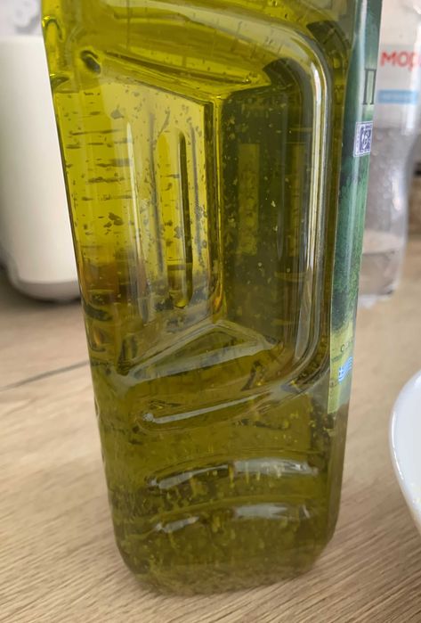 7,85€ 1 л / Олія з кусочками оливок Греція / Оливковое масло