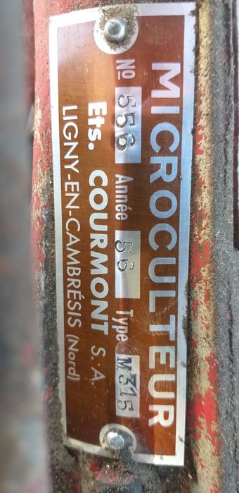 Motocultivador antigo a gasolina