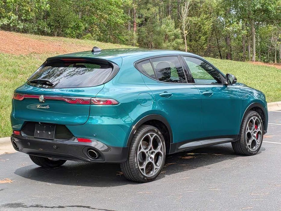 Alfa Romeo Tonale      2024