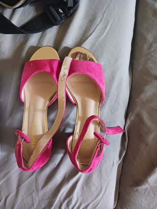 Sprzedam sandały funkcja vinceza.