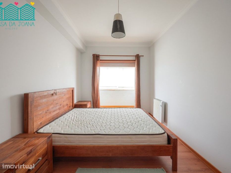 Apartamento T2 com Lugar de Garagem em Esgueira