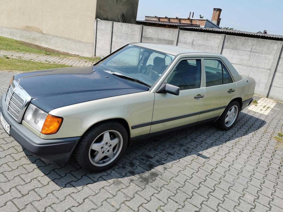 Mercedes-Benz W124