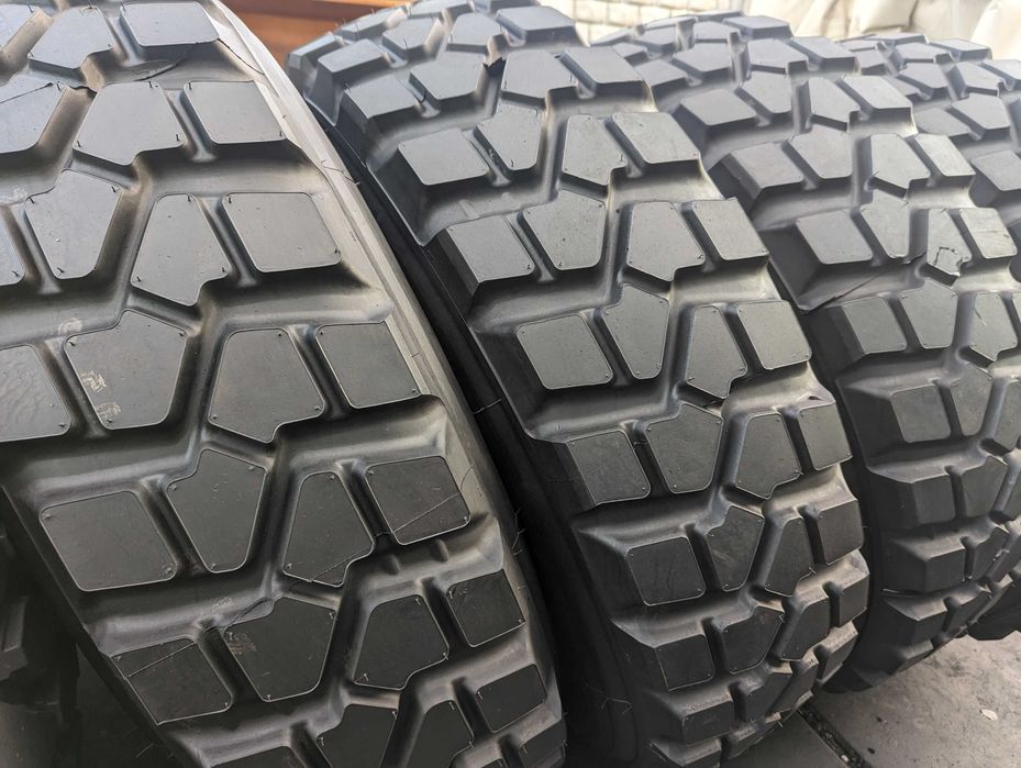 335/80R20 Pirelli Pista PS22 opony komplet