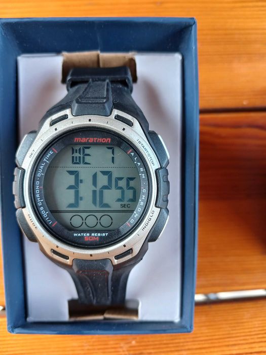 Продаю наручний годинник  Marathon