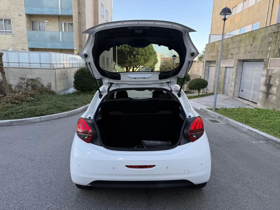 Peugeot 208 1.5 BlueHDi Signature
