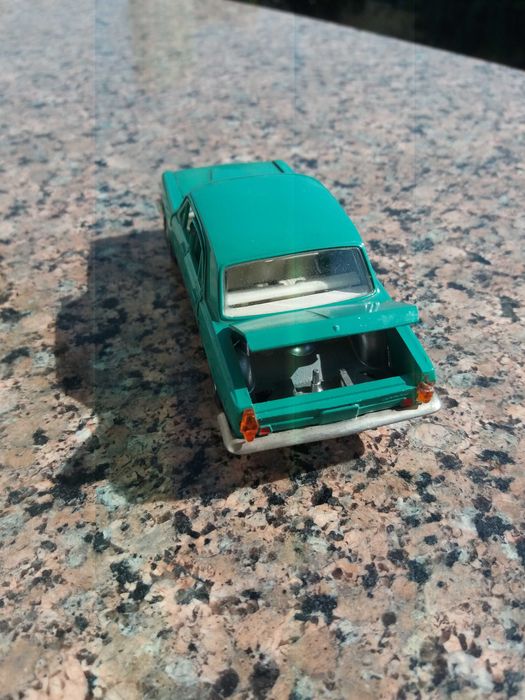 Модель  масштабна.газ-24.раф.зіл.