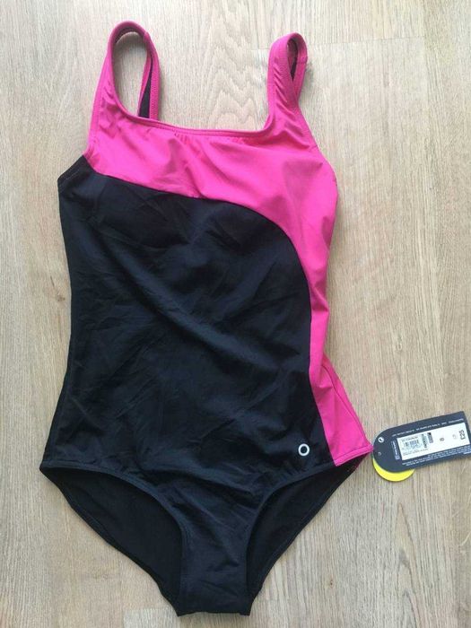 продам суцільні купальники