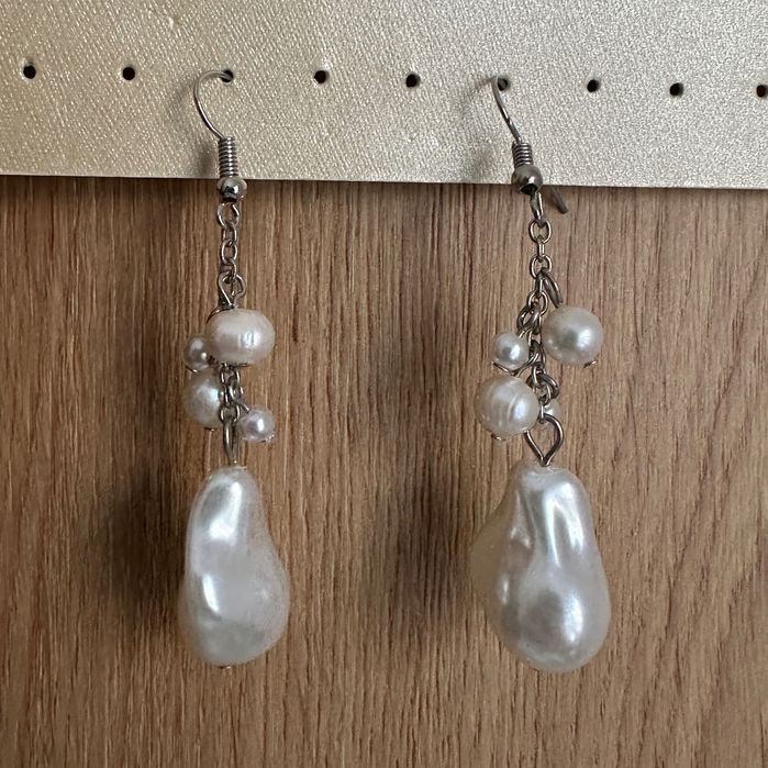 Brincos Prateados Pérolas