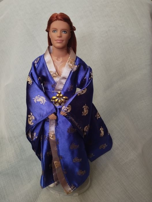Шарнірний Кен Mattel з довгим волоссям