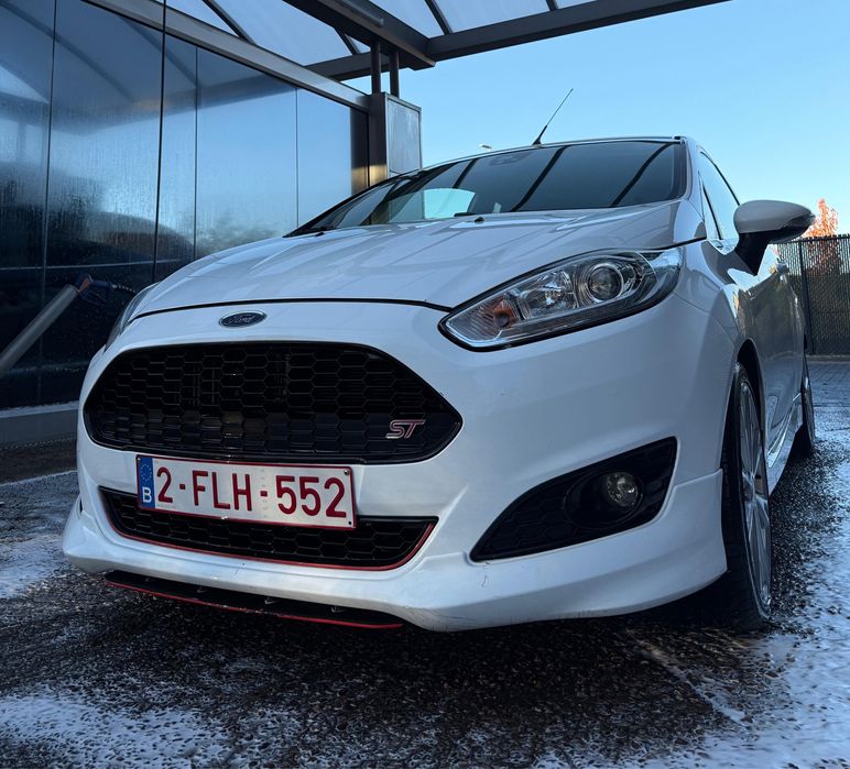 Ford fiesta 1.6 ST line