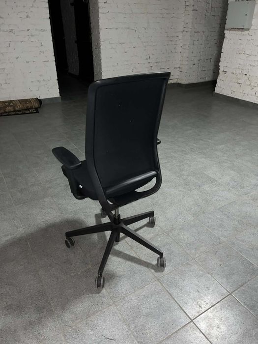 Krzesło biurowe Veris Net 100SFL