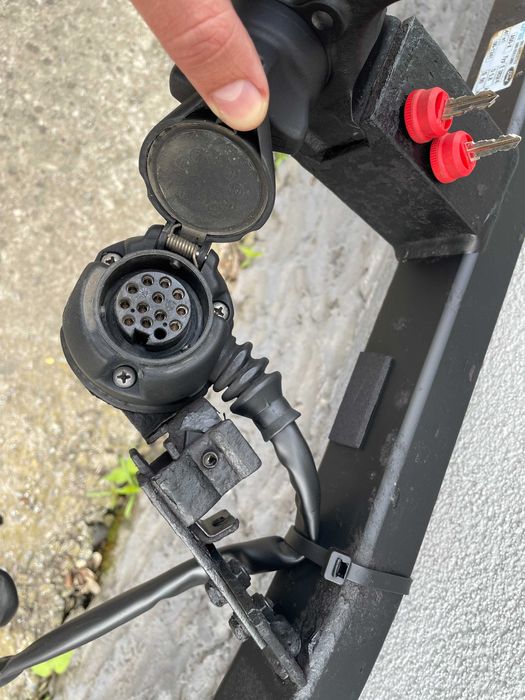 Фаркоп+розетка для Ford Fusion 2002-2012Форд Фьюжн Оригінал Гакз'ємний