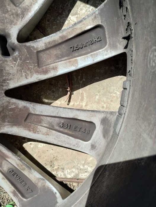 Оригинальные диски 5e3601025h  Audi Skoda VW Seat R18, 5*112 в комплекті з гумою