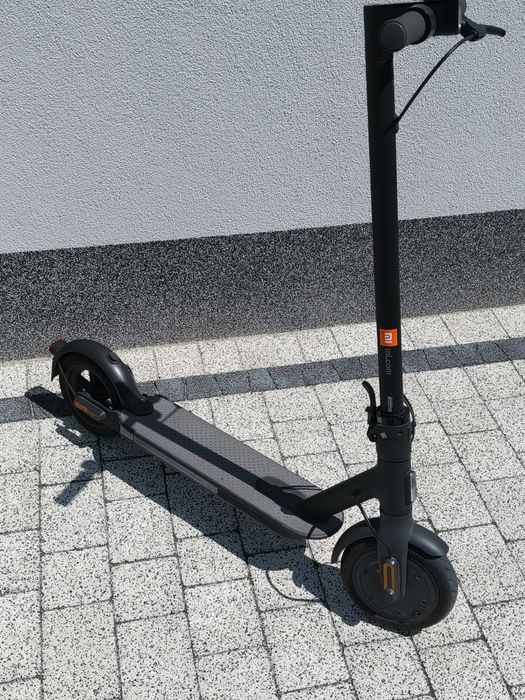 Hulajnoga elektryczna Xiaomi mi essential