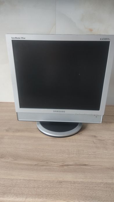 TV монітор Samsung Sync Master 741 MP