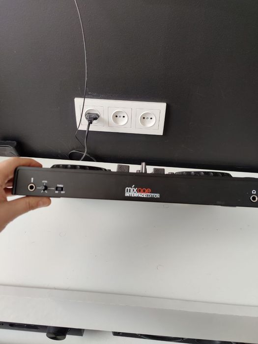 Професійний DJ Reloop Mixage Interface Edition USB MIDI controller