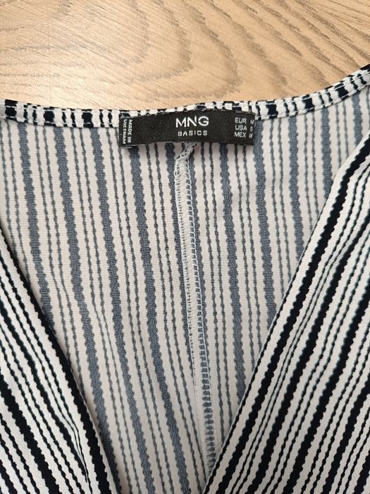 Rozkloszowana uniwersalna sukienka na lato r 38 M Mango