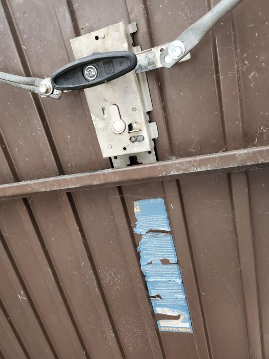 Brama garazowa uchylna hormann nowe rygle,