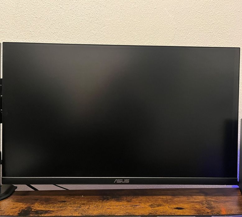 PC Gaming Ryzen 5 / RX 6600 + Monitor ASUS 27”