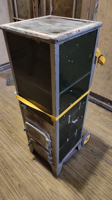 Piec kaflowy wolnostojący koza kominek