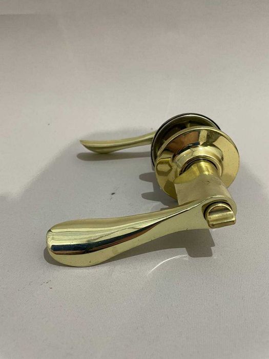 Ручка дверная с защелкой и ключами 3шт Бронза НОРА М