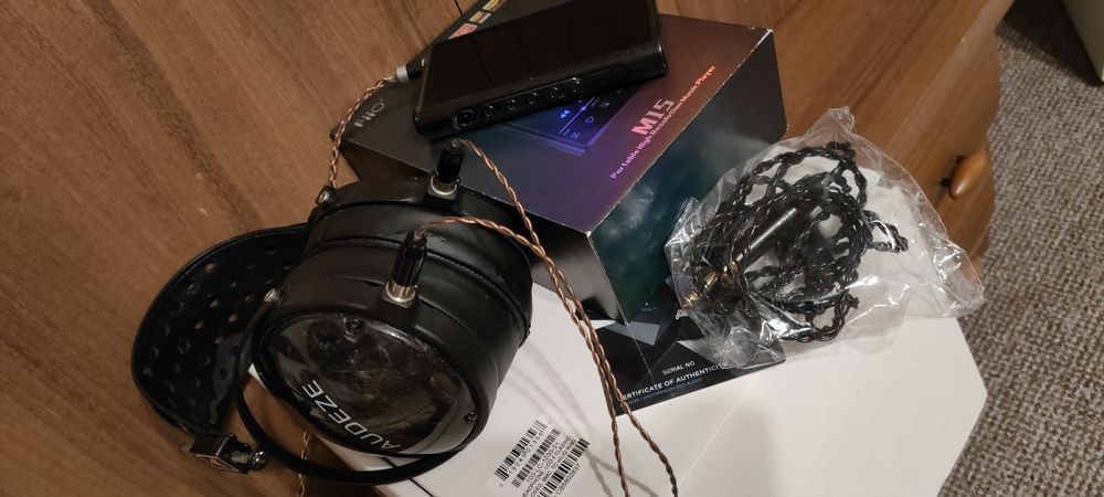 Audeze lcd2 classic + Fiio M15
