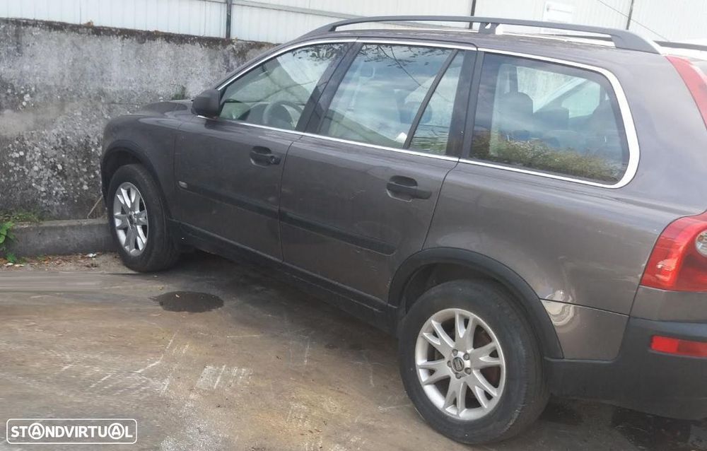 Volvo XC 90 D5 AWD de 2005 para peças