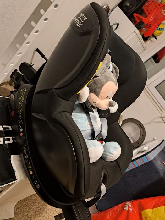 Cadeira Auto Britax Römer Dualfix 2R