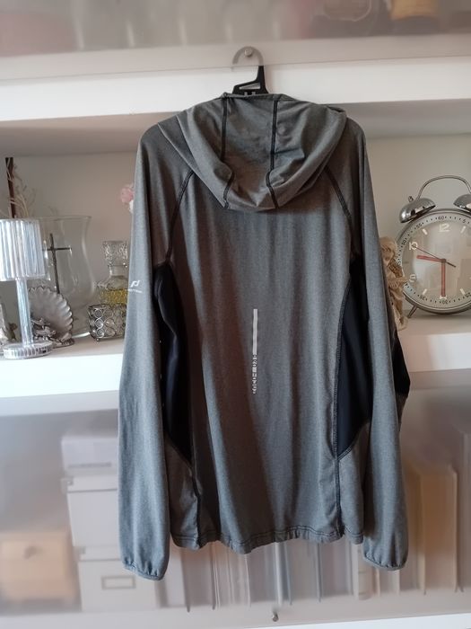 Bluza sportowa marki Pro Touch z kapturem i kominem