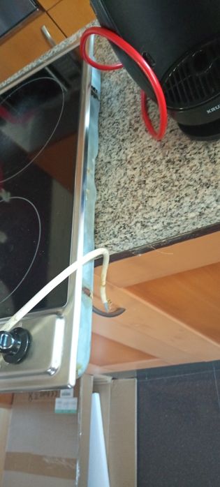 Placa vitroceramica com avaria num disco