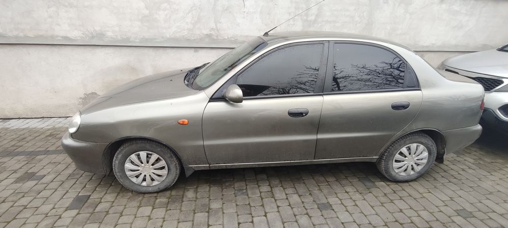 Daewoo Lanos в гарному технічному стані