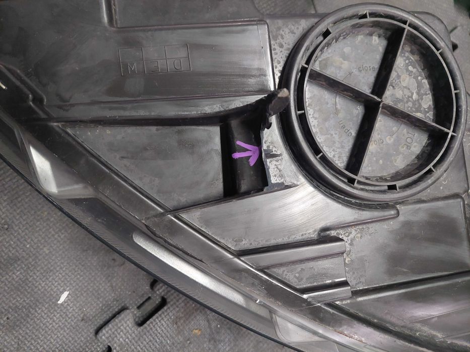 farol drt Ford Fiesta 1.4 tdci