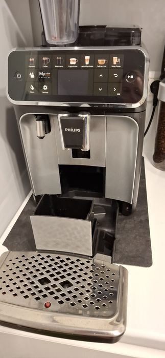 Ekspres do kawy automatyczny Philips LatteGo EP 5446