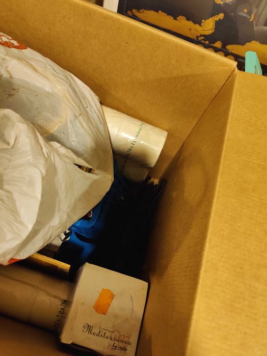 Caixa surpresa, com vários items