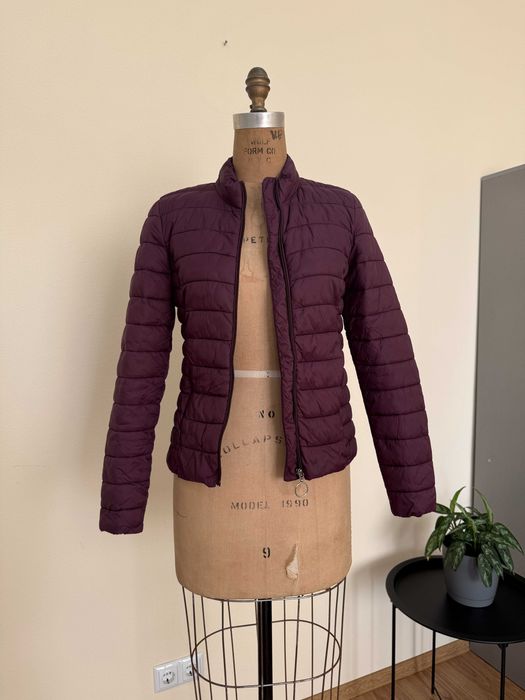 Стьобана демісезонна жіноча куртка Reserved на синтепоні, ХS/S, легка