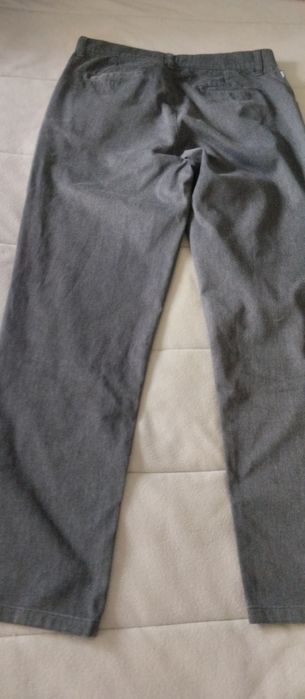 Calças de homem em bom estado