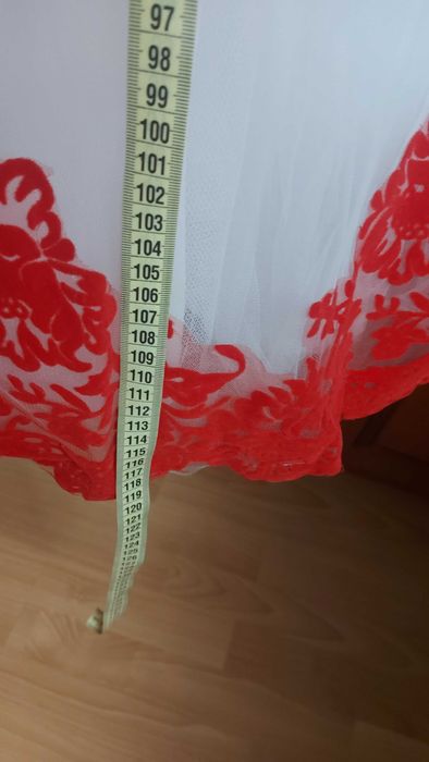 плаття до 1 причастя. Пишне біле плаття.